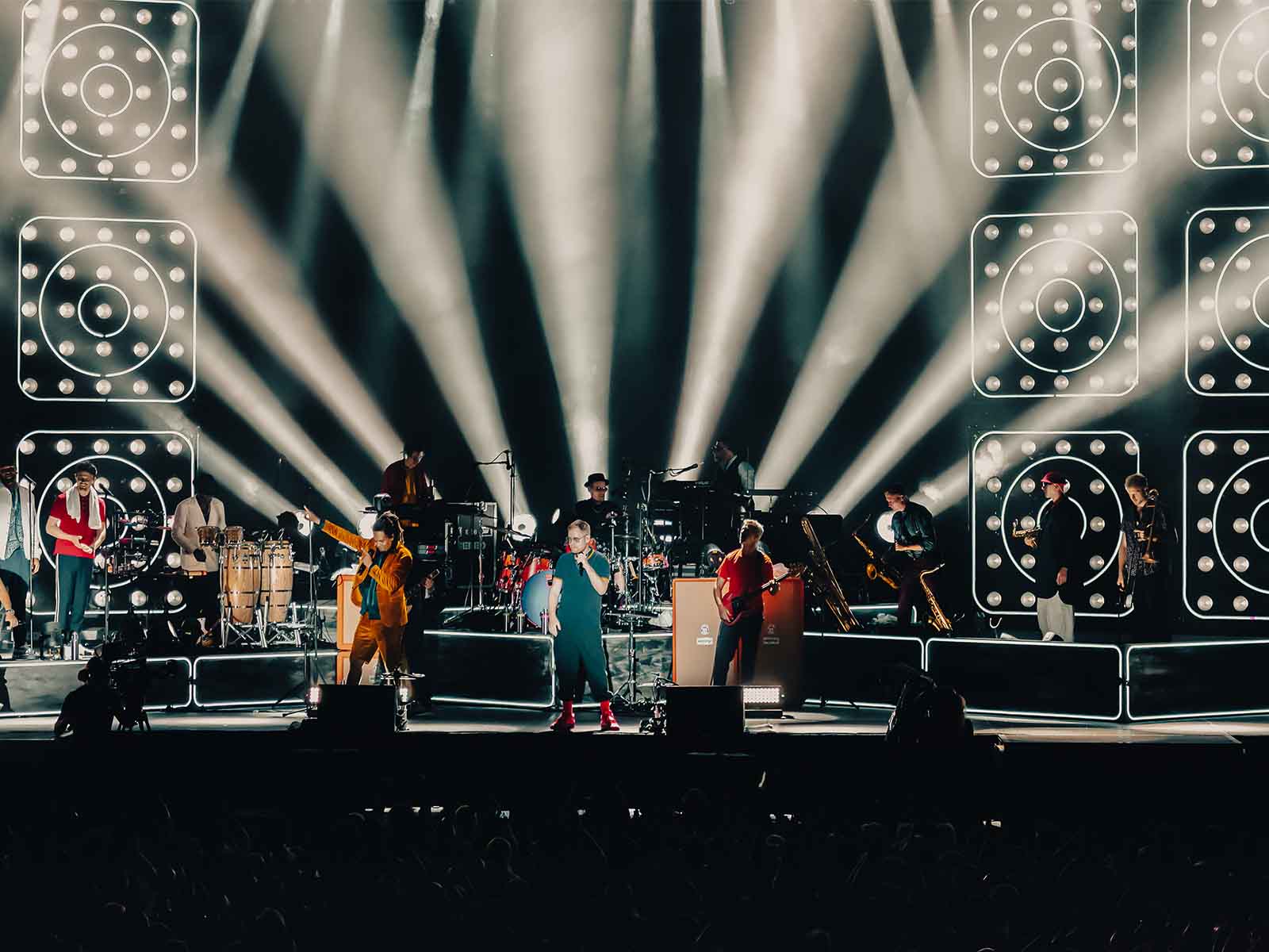 rental, Kameraverleih, Dortmund, NRW, Deutschland ,RED Digital Cinema, RED Dragon-X, RED Komodo-X, Sony FX6, Sony FX9, Sony FX3, Lichtverleih, Tonverleih, Drehequipment, professional, Filmproduktion, Fernsehproduktion, VOX, RTL, WDR, filmproduction, filmmaker, Imagefilme, Recruiting, Werbefilme, Dokumentation, Dokumentarfilm, Film, Animationen, SFX, VFX, Objektive, Kamera, Gimbal, Live, Events, Eventfilm, Produktfilme, MID49, Bright Tangerine, Pantherdolly, Kameramann, Director of Photography, Camera Operator, Freelancer, Filmmaker, Handwerk, Solide, Agenturen, color grading, resolve, Bundesliga, TV-Show, Reportage, Musikvideo, Commercial, Pitch, Doku-Soap, Reality-Show